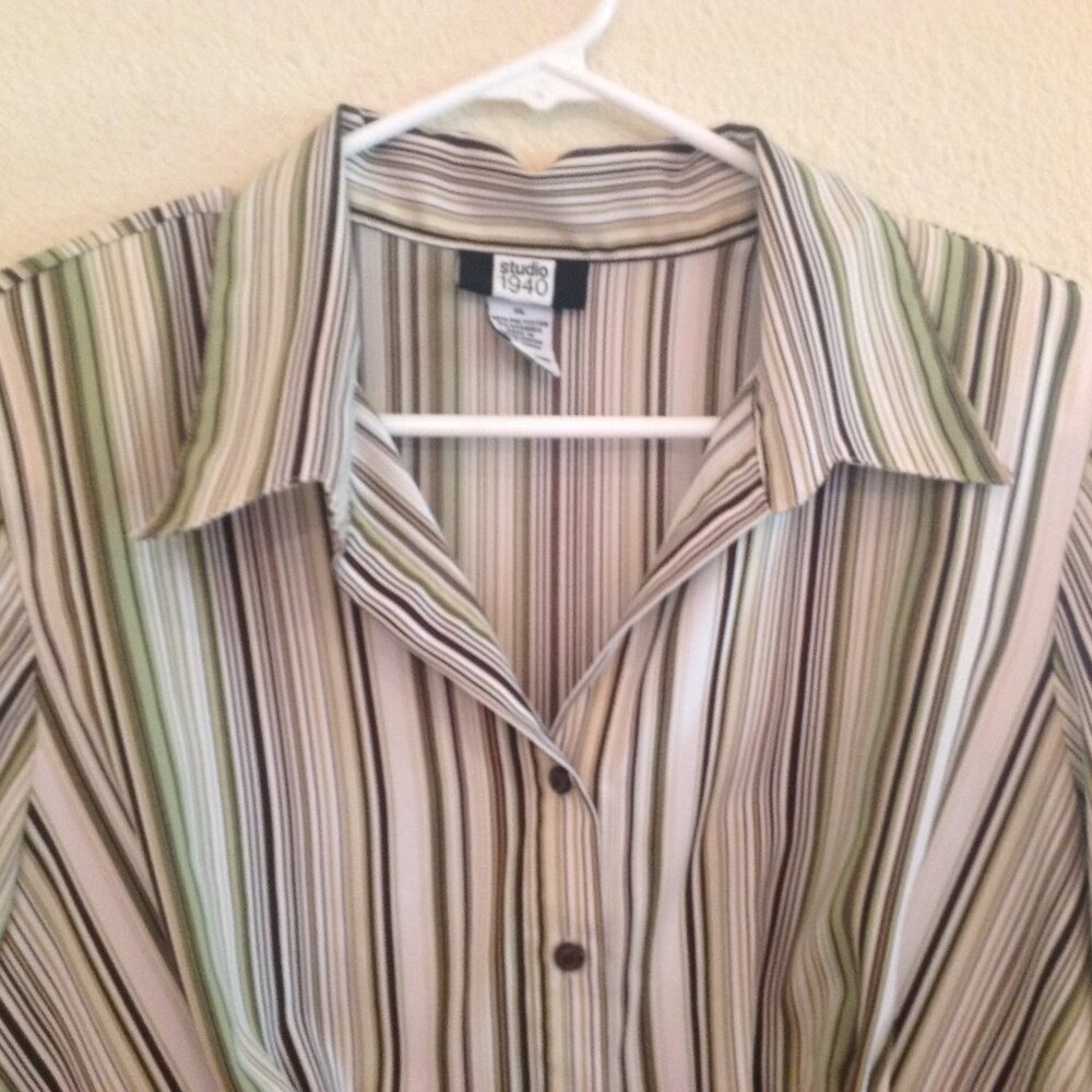 Top - Picture 2 of 6